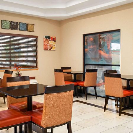 Ramada By Wyndham Locust Grove Hotel Exterior foto