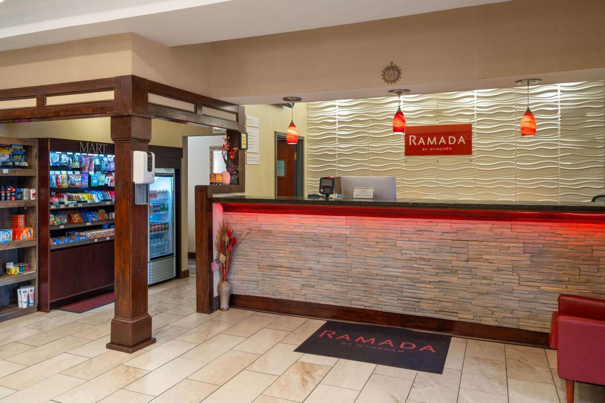 Ramada By Wyndham Locust Grove Hotel Exterior foto